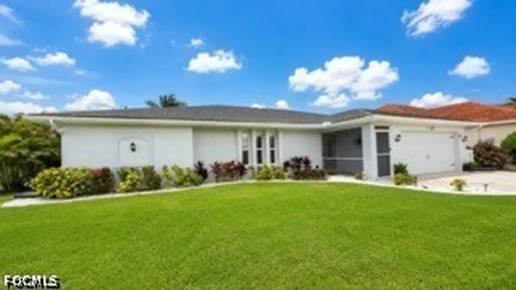 420 NE 9th Street Cape Coral FL 33909