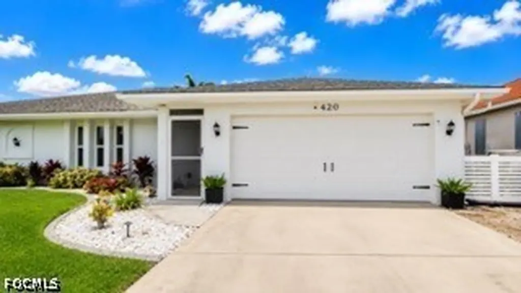420 NE 9th Street Cape Coral FL 33909