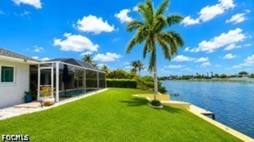420 NE 9th Street Cape Coral FL 33909