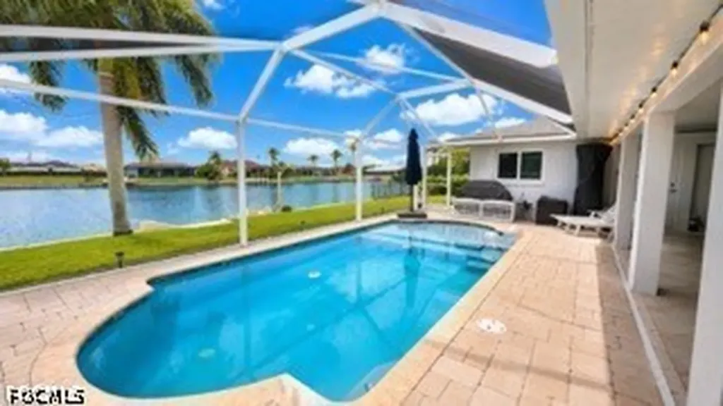 420 NE 9th Street Cape Coral FL 33909