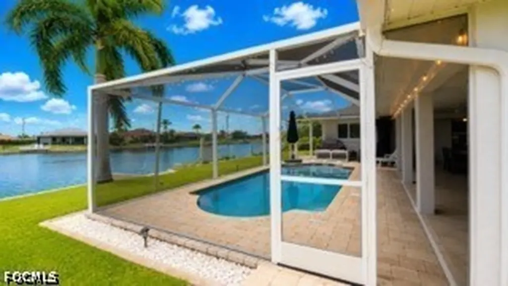 420 NE 9th Street Cape Coral FL 33909