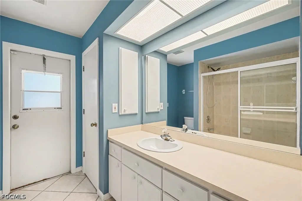 4437 SE 10th Avenue Cape Coral FL 33904