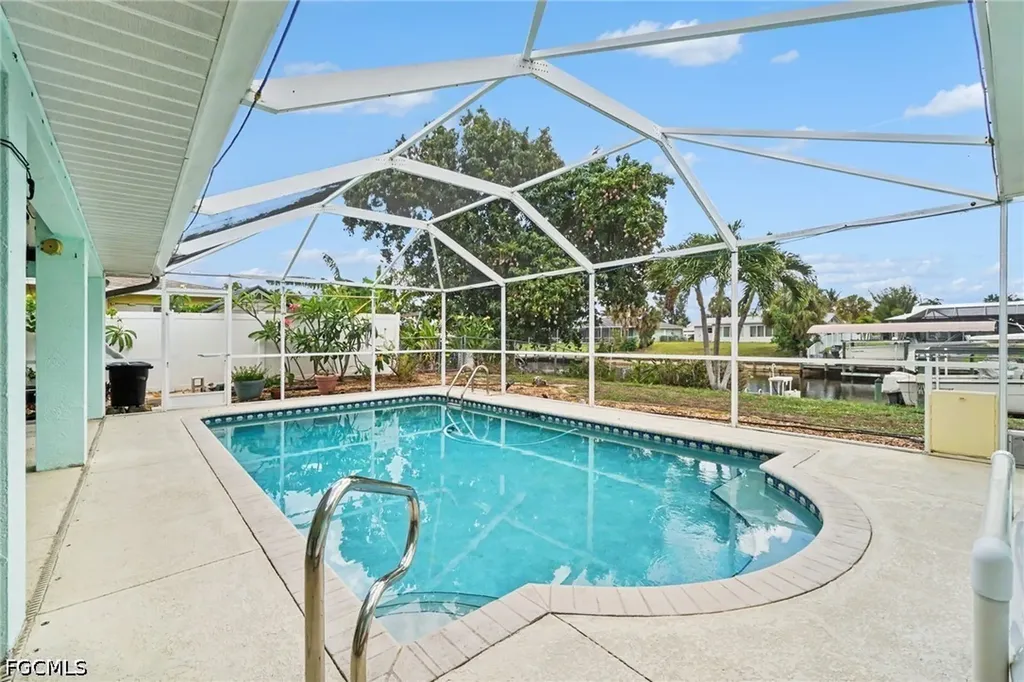 4437 SE 10th Avenue Cape Coral FL 33904
