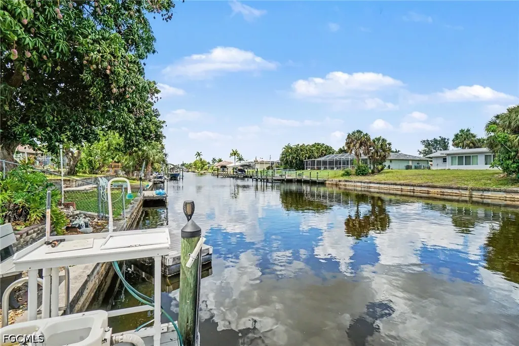 4437 SE 10th Avenue Cape Coral FL 33904