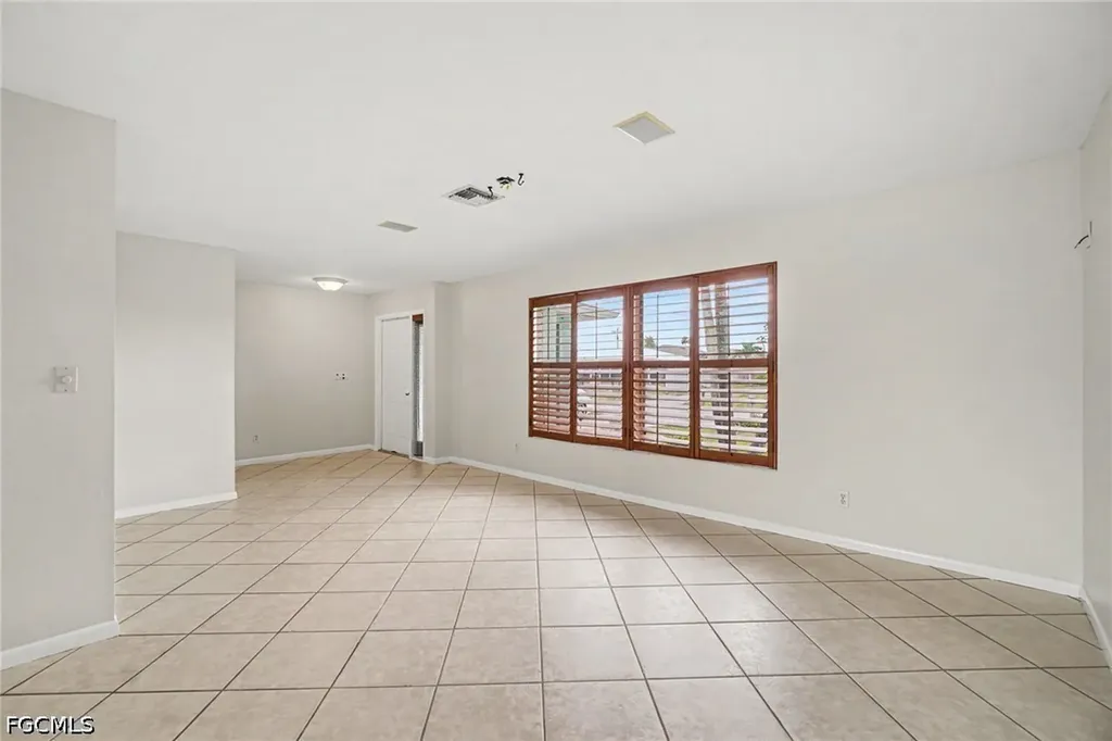 4437 SE 10th Avenue Cape Coral FL 33904