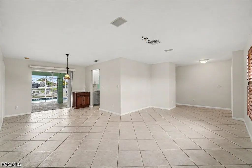 4437 SE 10th Avenue Cape Coral FL 33904