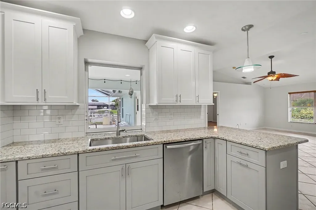4437 SE 10th Avenue Cape Coral FL 33904
