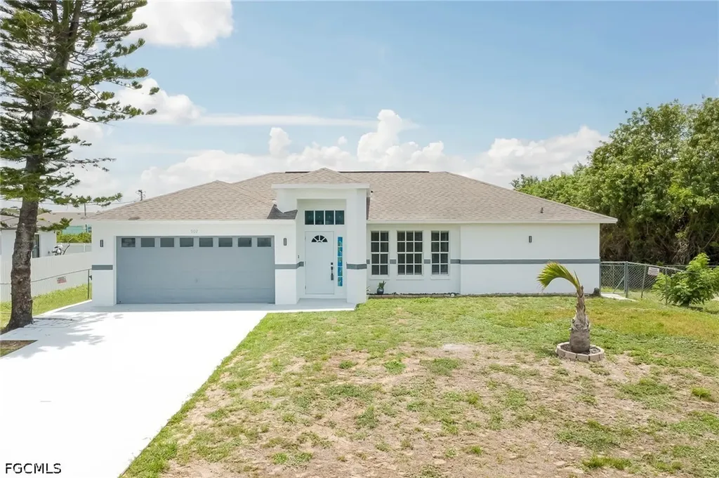 902 Adeline Avenue Lehigh Acres FL 33971