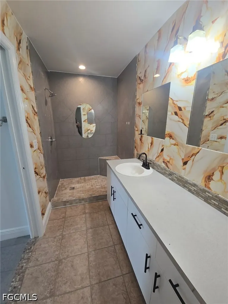 902 Adeline Avenue Lehigh Acres FL 33971