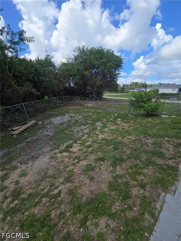 902 Adeline Avenue Lehigh Acres FL 33971