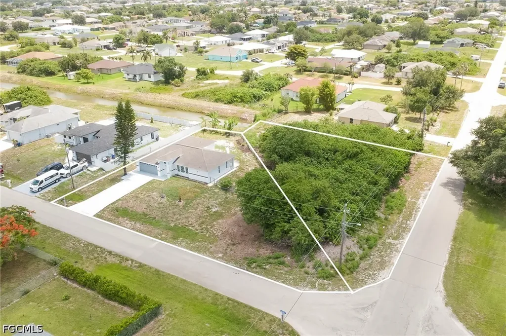 902 Adeline Avenue Lehigh Acres FL 33971