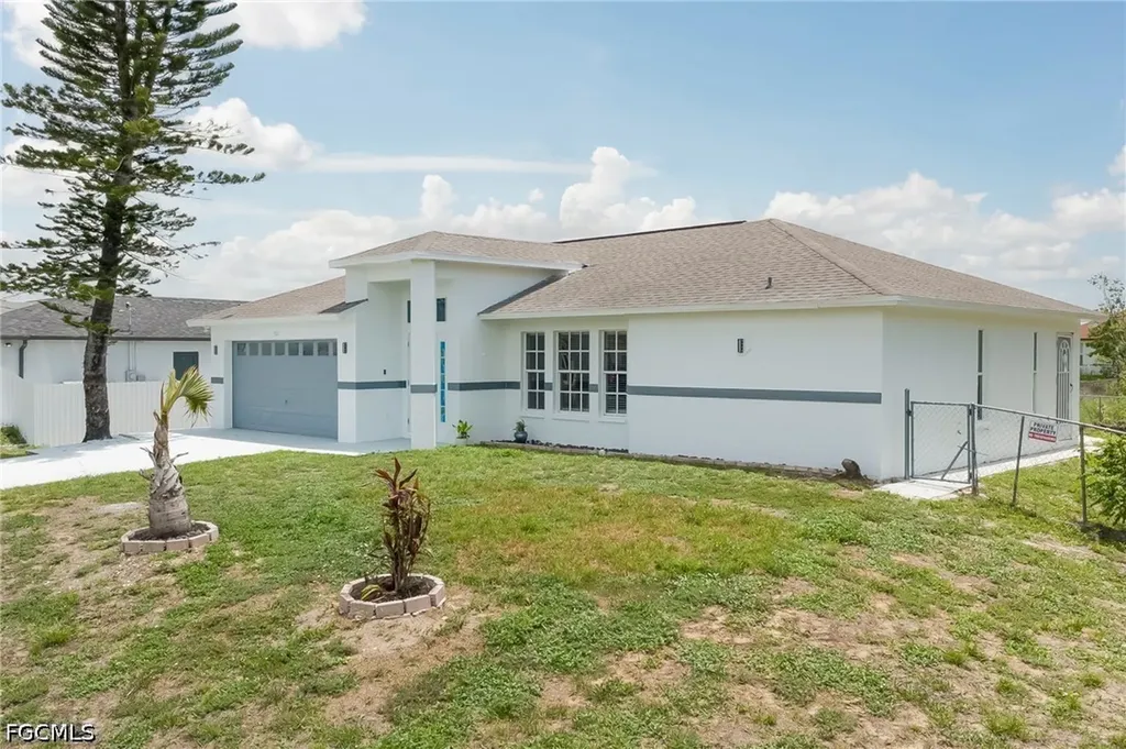 902 Adeline Avenue Lehigh Acres FL 33971