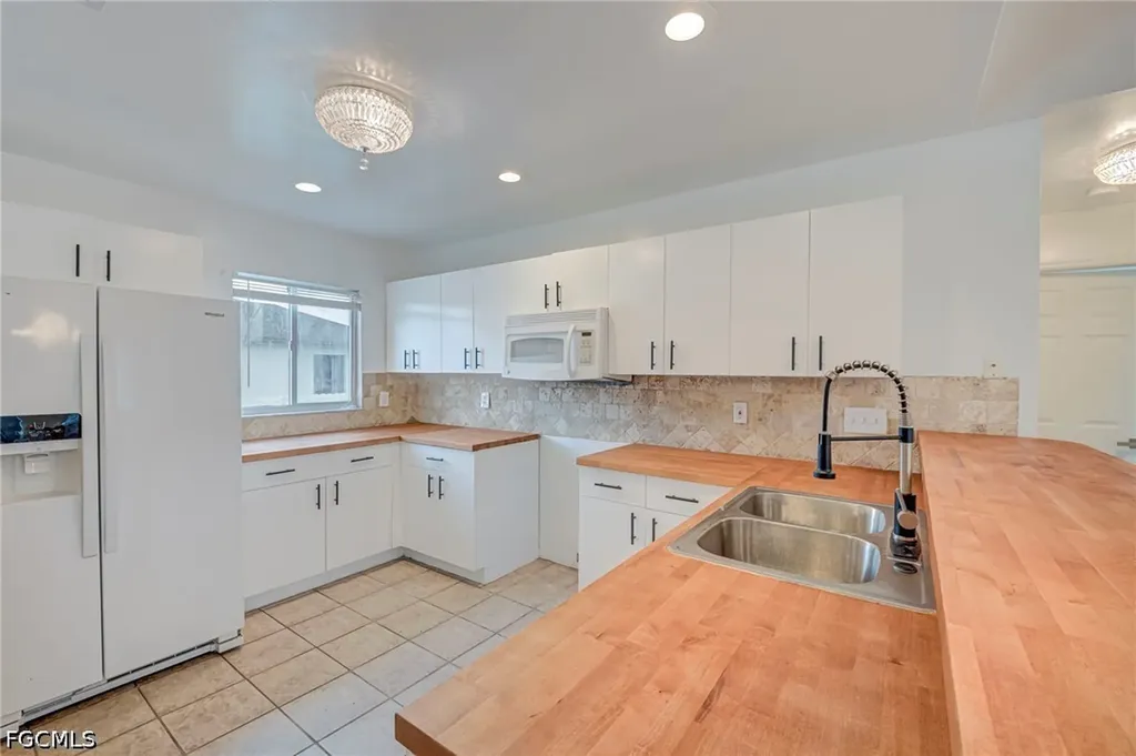 902 Adeline Avenue Lehigh Acres FL 33971
