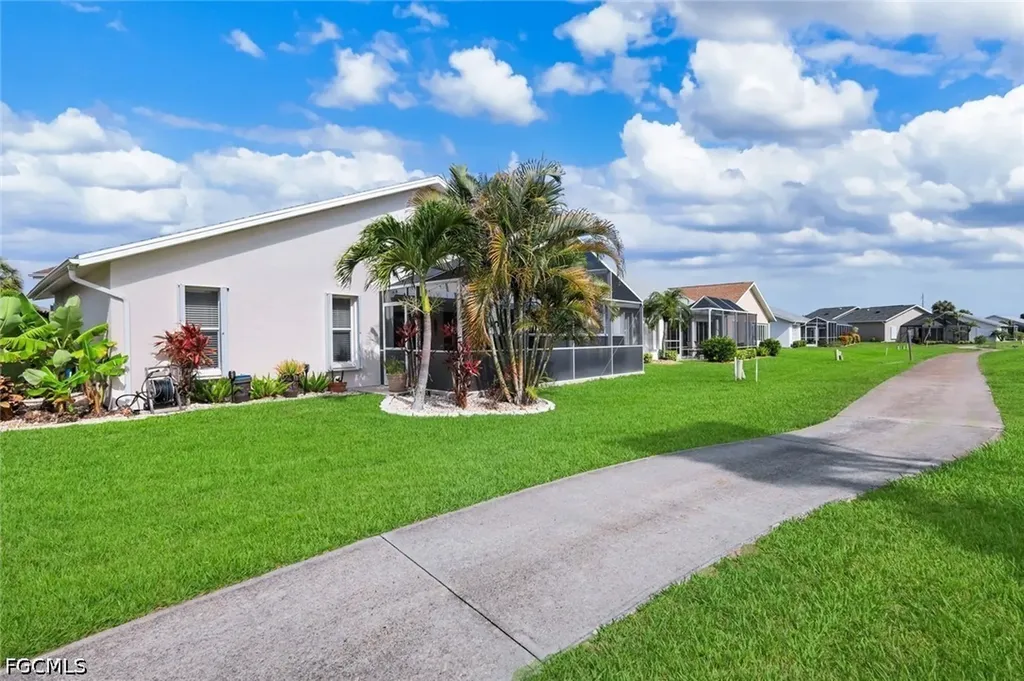 17740 Pineapple Palm Court North Fort Myers FL 33917