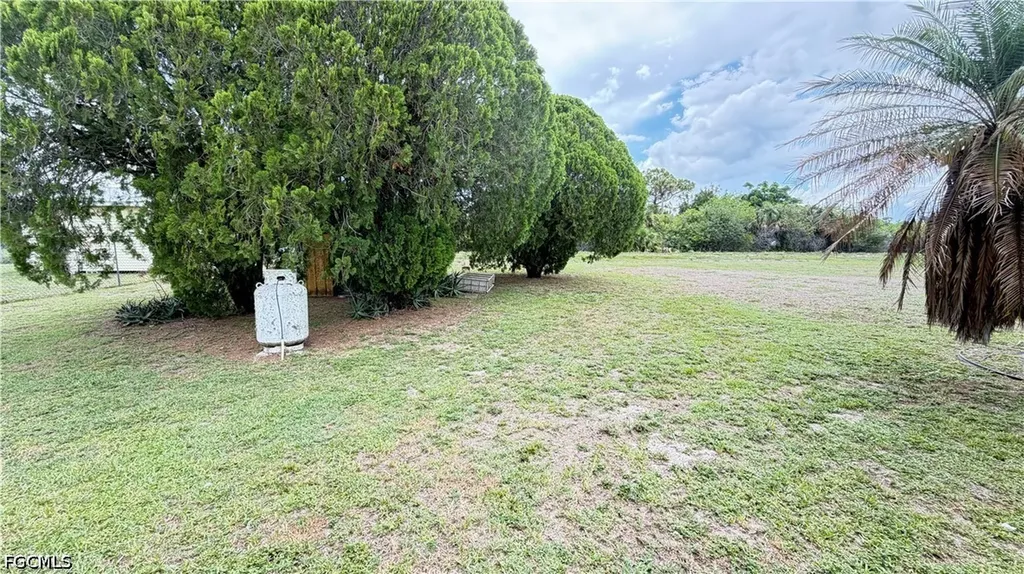 311 Schoolside Drive Lehigh Acres FL 33936