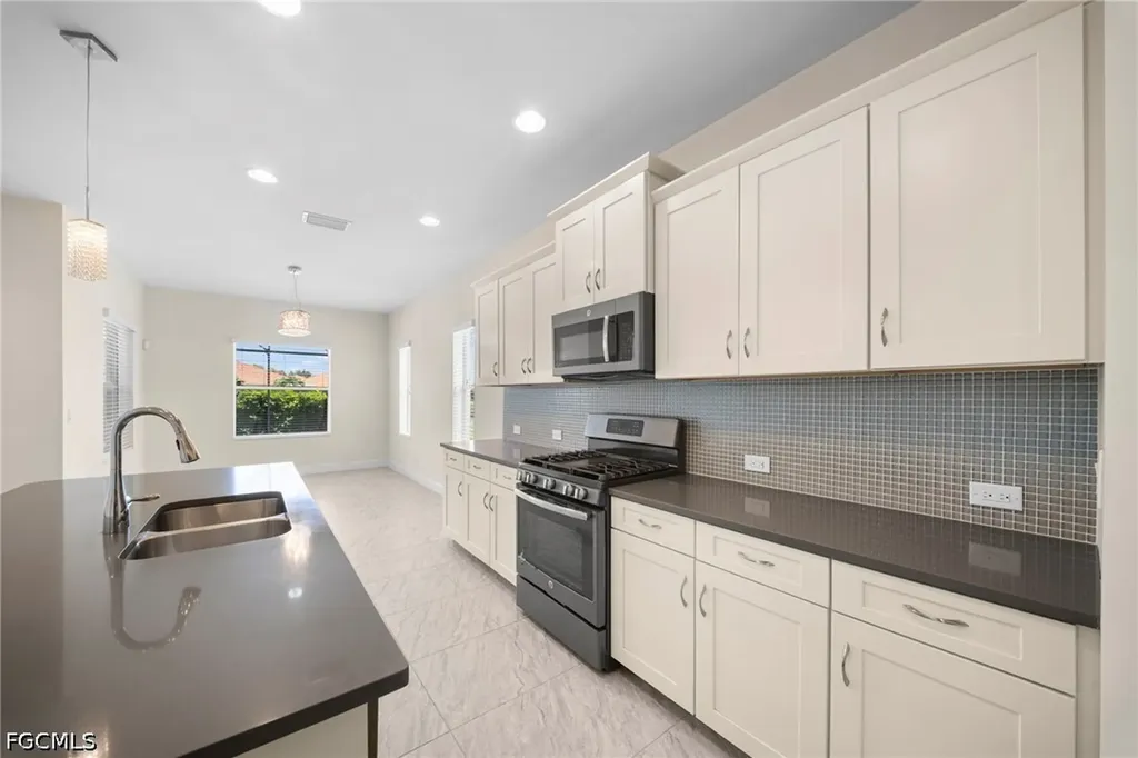 4633 Mystic Blue Way Fort Myers FL 33966