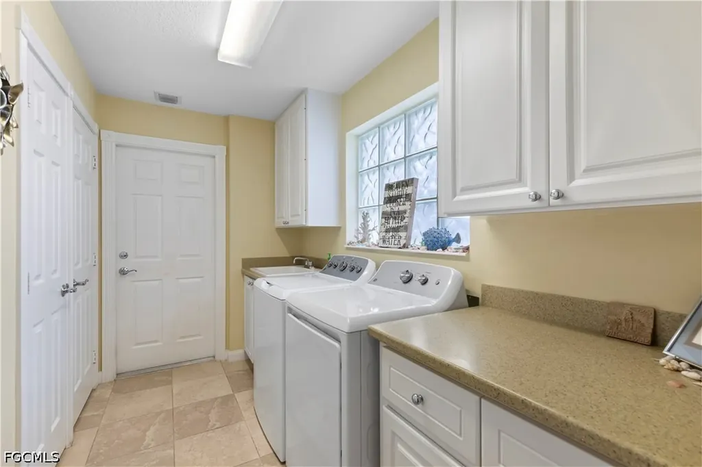 15382 Queen Angel Way Bonita Springs FL 34135