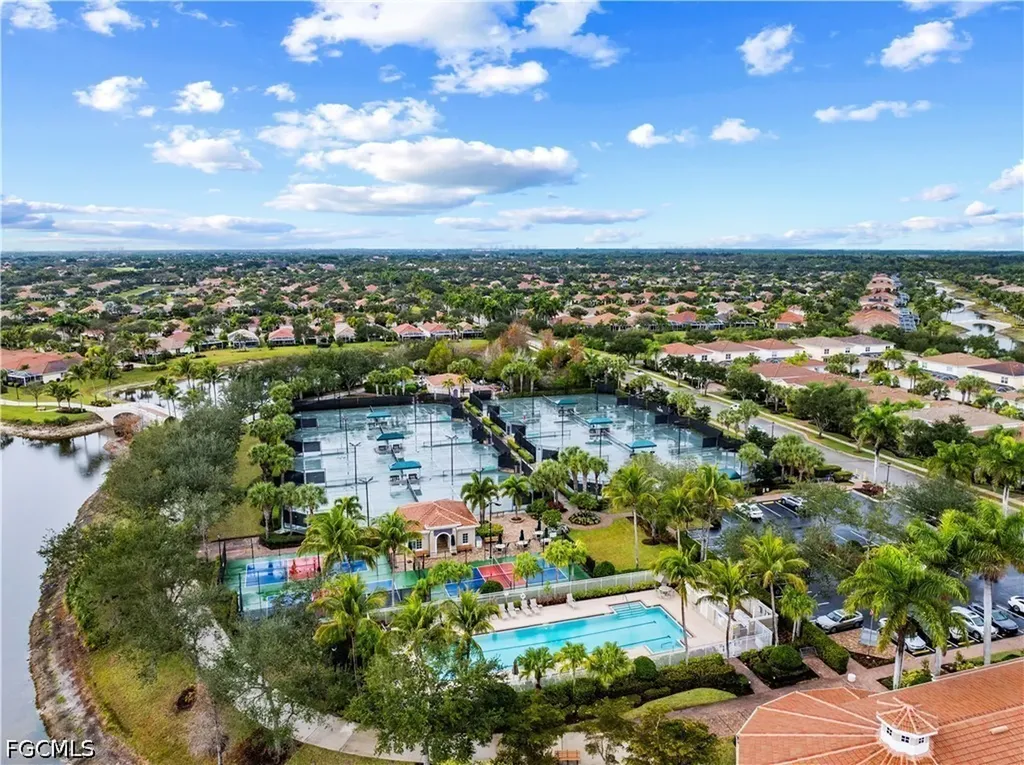 15382 Queen Angel Way Bonita Springs FL 34135