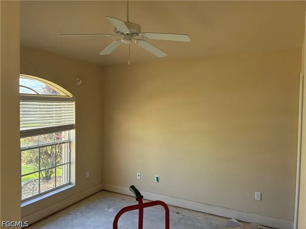 2810 NW 14th Terrace Cape Coral FL 33993