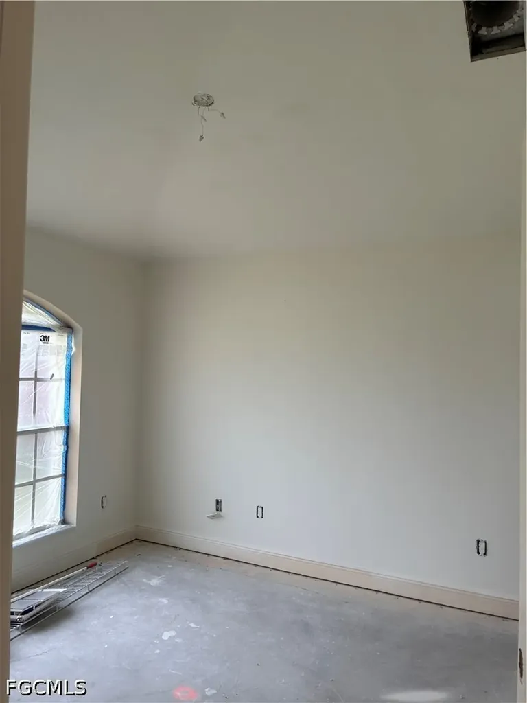 2810 NW 14th Terrace Cape Coral FL 33993