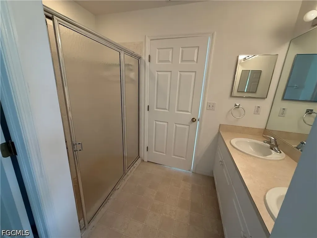 1701 NE 26th Terrace Cape Coral FL 33909