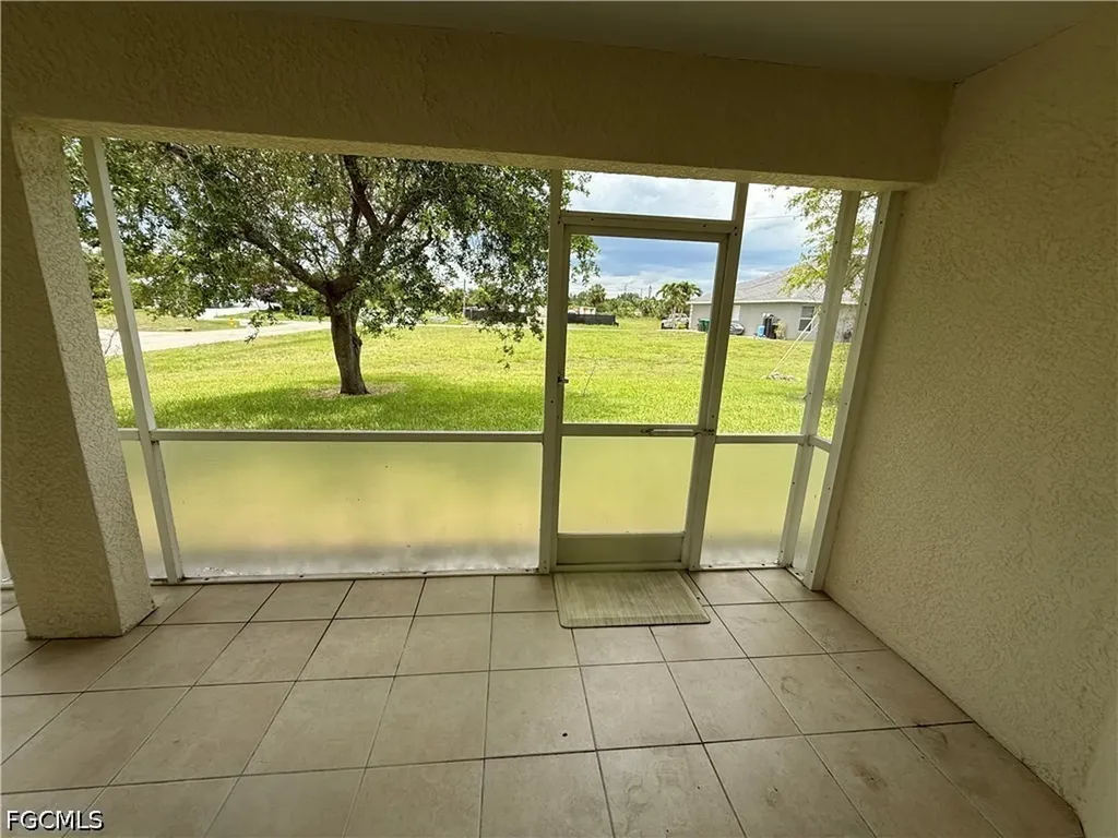 1701 NE 26th Terrace Cape Coral FL 33909
