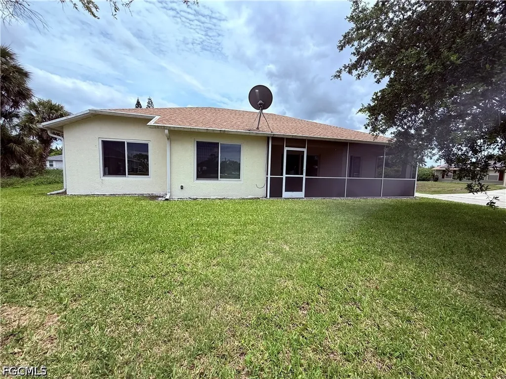 1701 NE 26th Terrace Cape Coral FL 33909