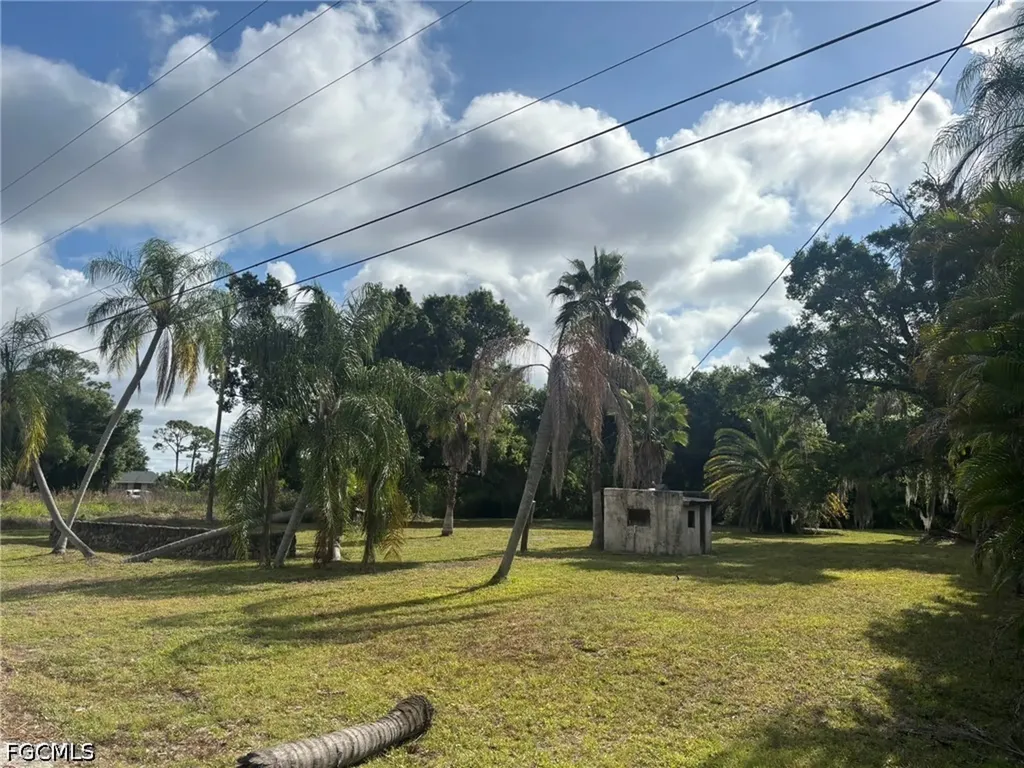2948 Garden Street North Fort Myers FL 33917