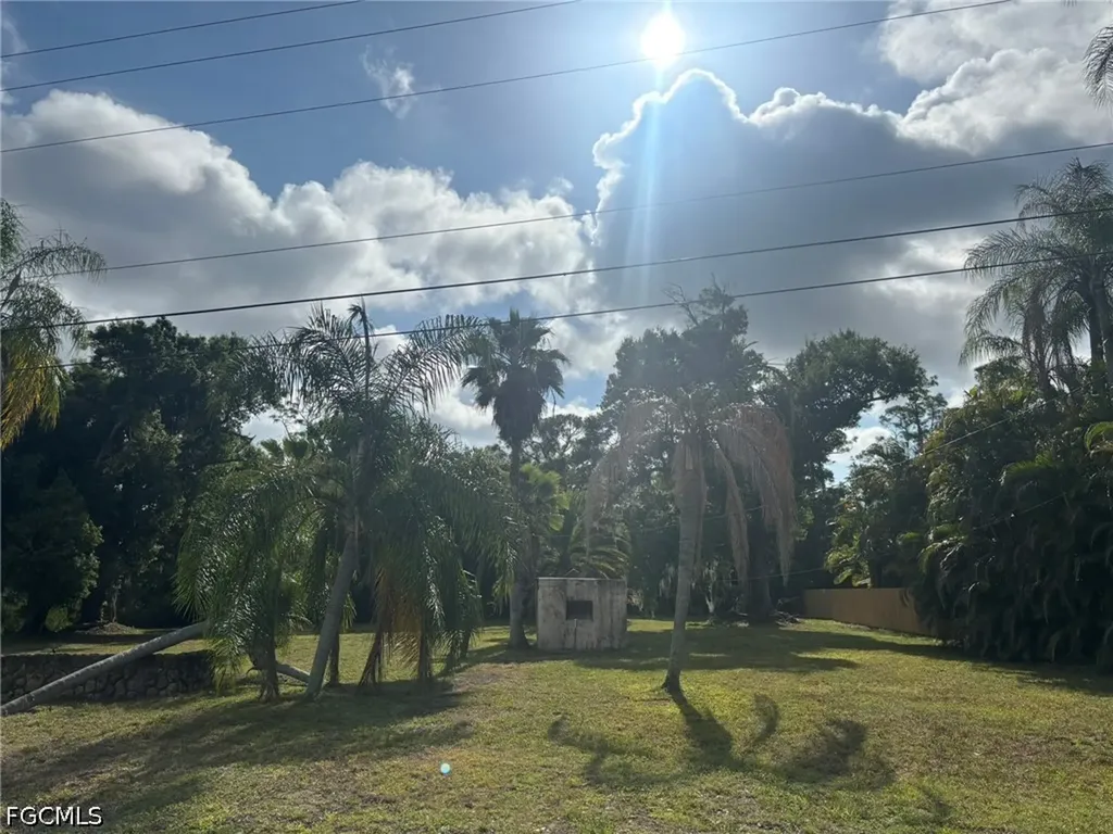 2948 Garden Street North Fort Myers FL 33917