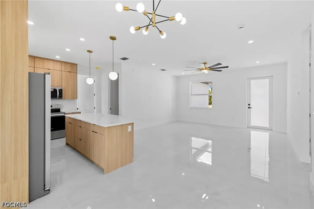 1337 NE 33rd Street Cape Coral FL 33909