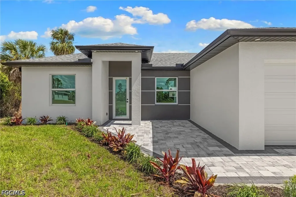 1337 NE 33rd Street Cape Coral FL 33909