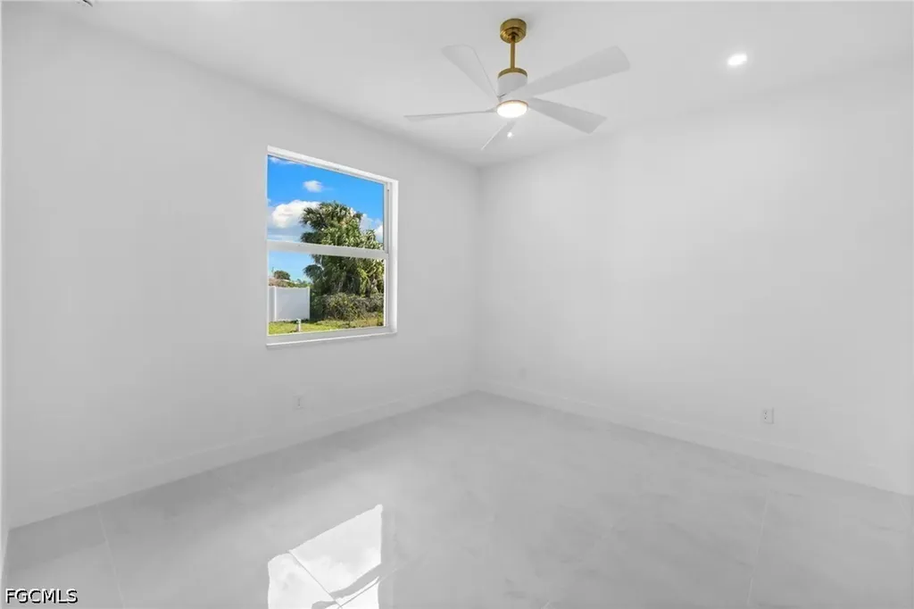 1337 NE 33rd Street Cape Coral FL 33909