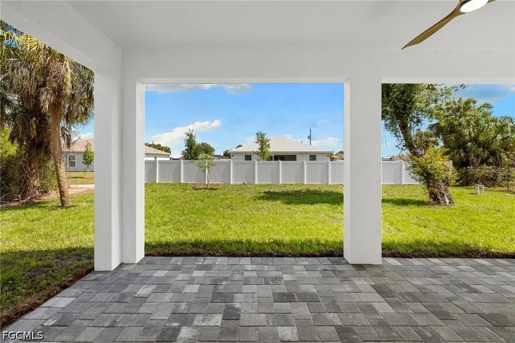 1337 NE 33rd Street Cape Coral FL 33909