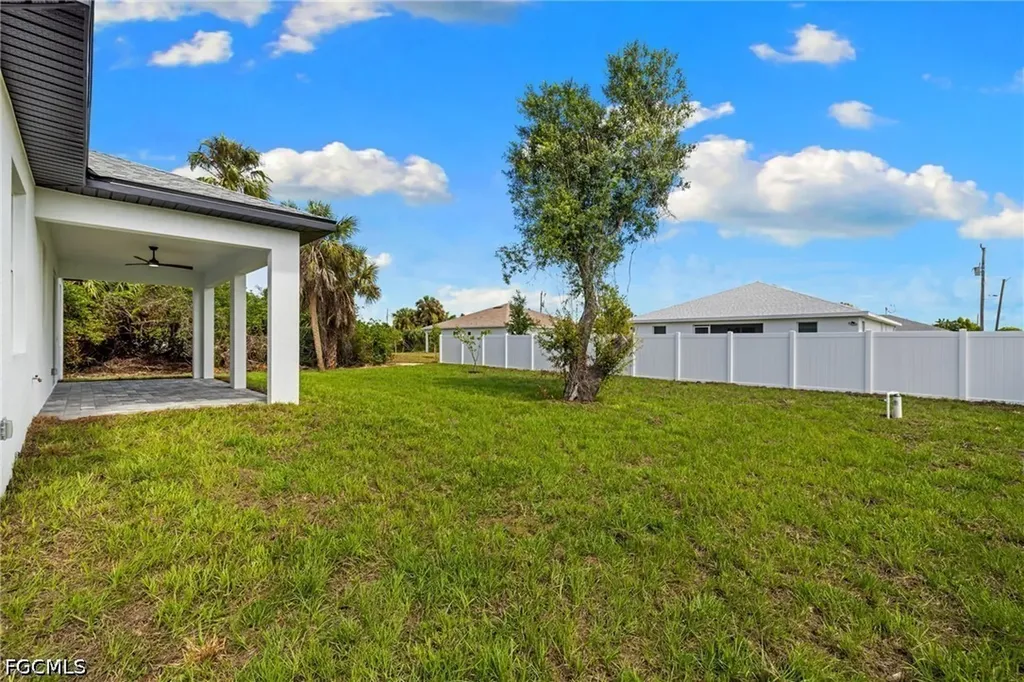 1337 NE 33rd Street Cape Coral FL 33909