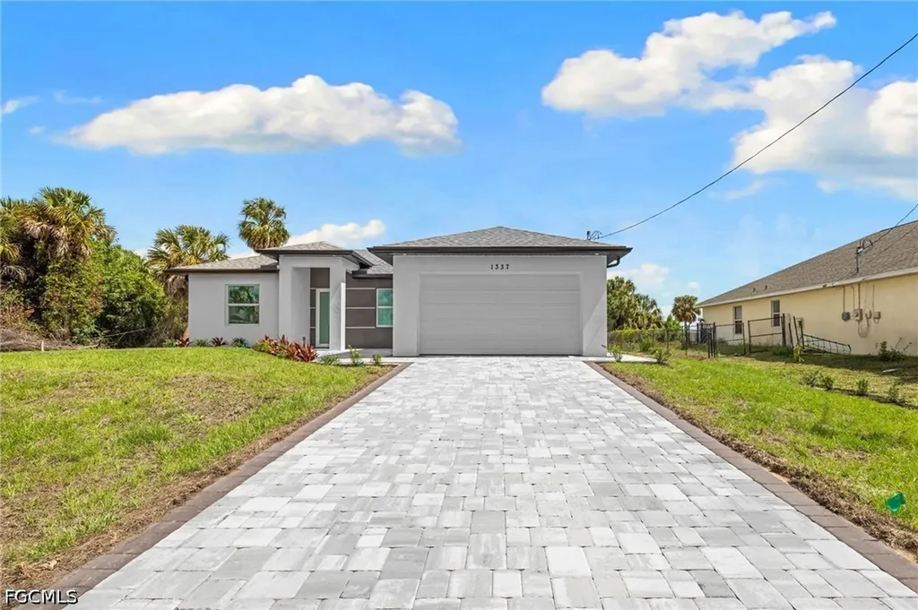 1337 NE 33rd Street Cape Coral FL 33909