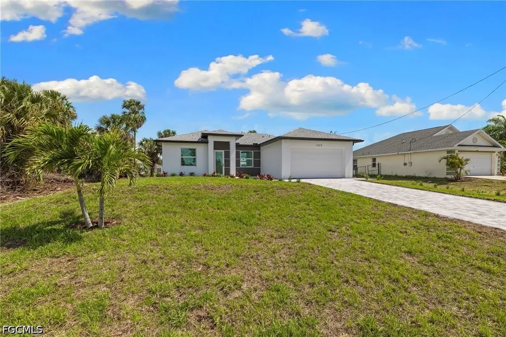 1337 NE 33rd Street Cape Coral FL 33909