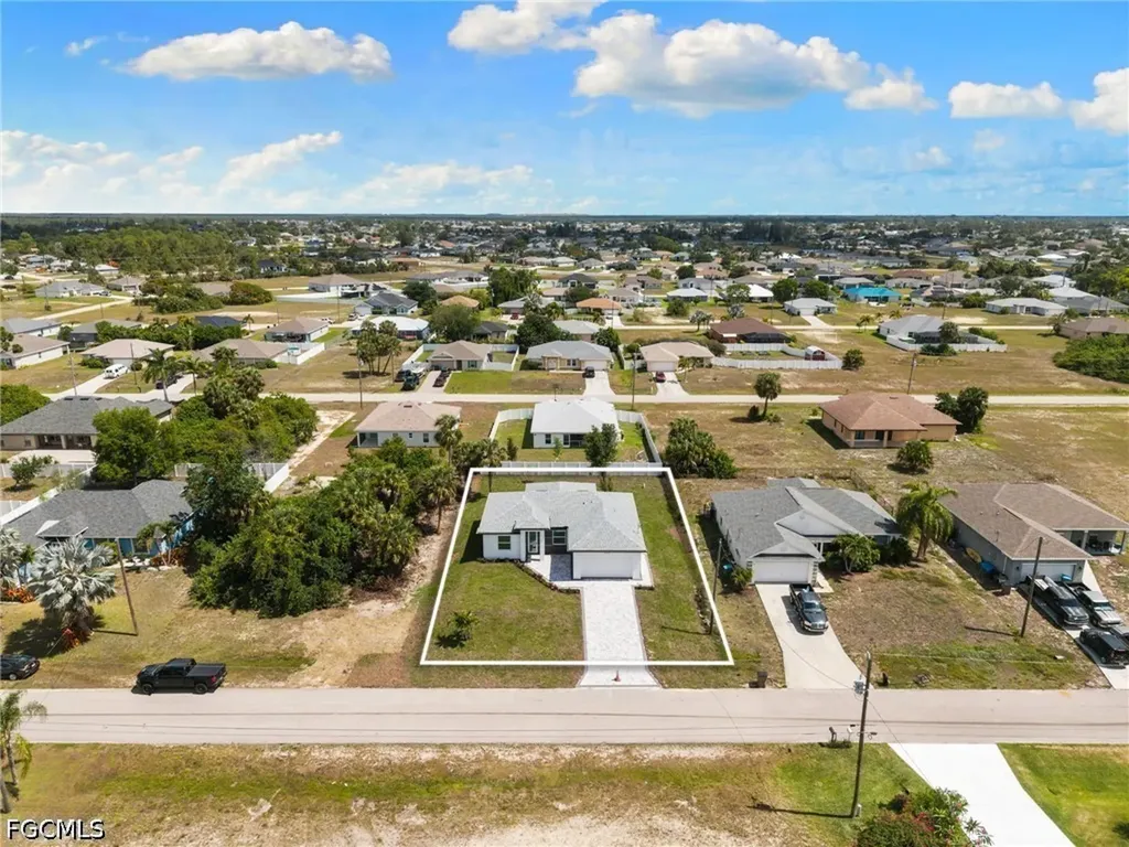 1337 NE 33rd Street Cape Coral FL 33909