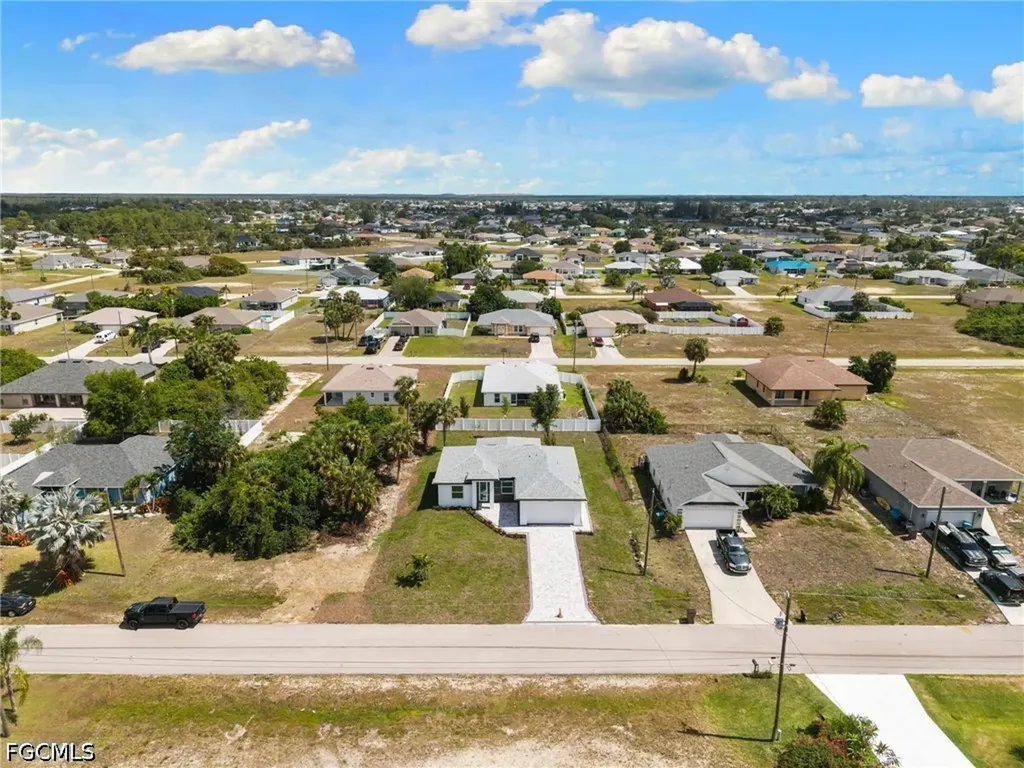 1337 NE 33rd Street Cape Coral FL 33909