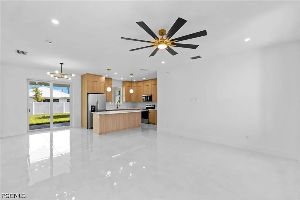 1337 NE 33rd Street Cape Coral FL 33909