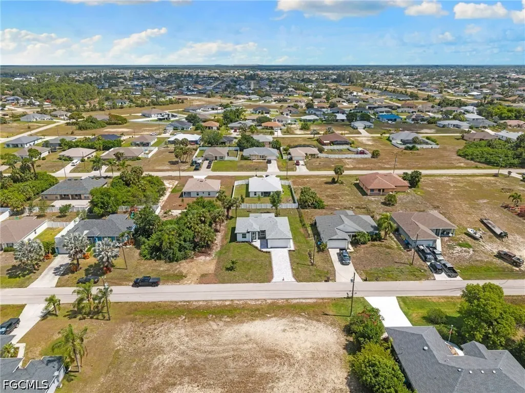1337 NE 33rd Street Cape Coral FL 33909