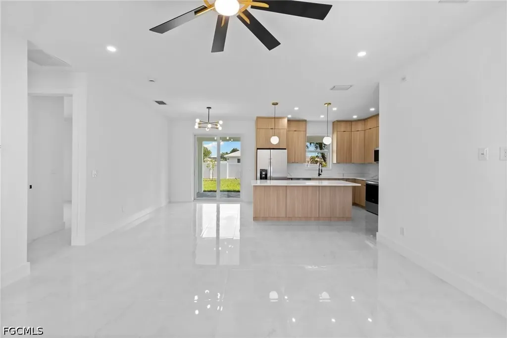 1337 NE 33rd Street Cape Coral FL 33909
