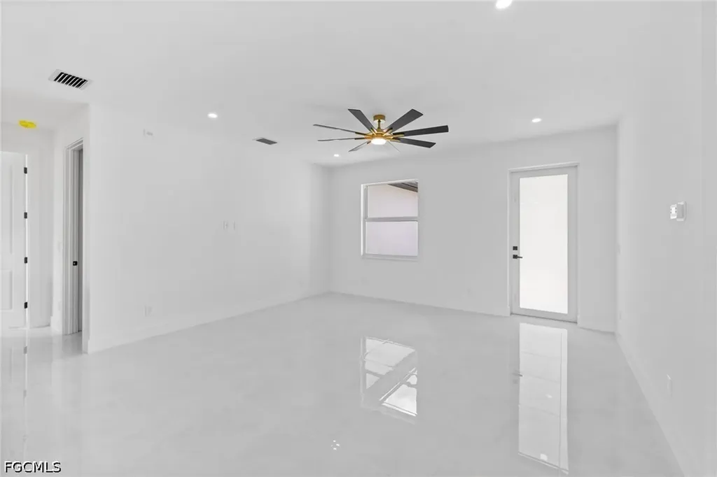 1337 NE 33rd Street Cape Coral FL 33909
