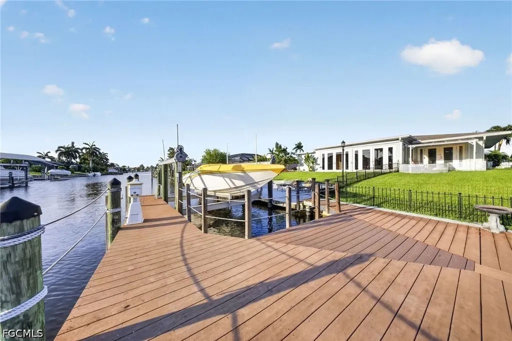 3336 SE 19th Avenue Cape Coral FL 33904