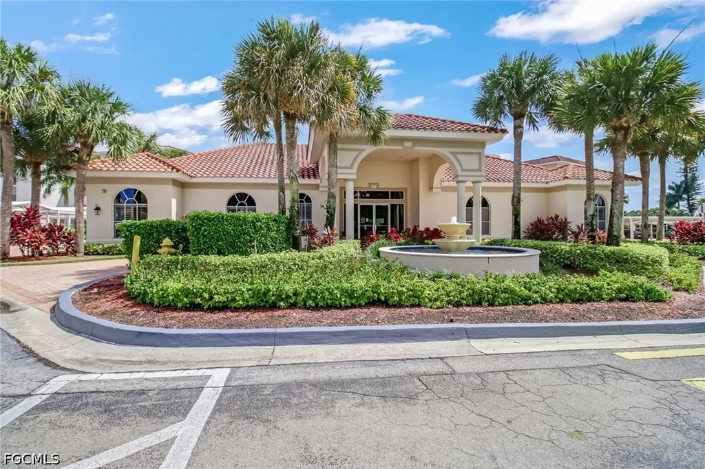 9 High Point Circle N Naples FL 34103