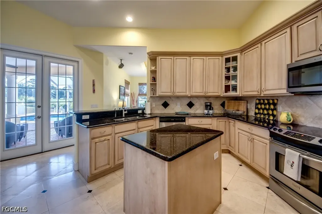 2932 NW 18th Terrace Cape Coral FL 33993