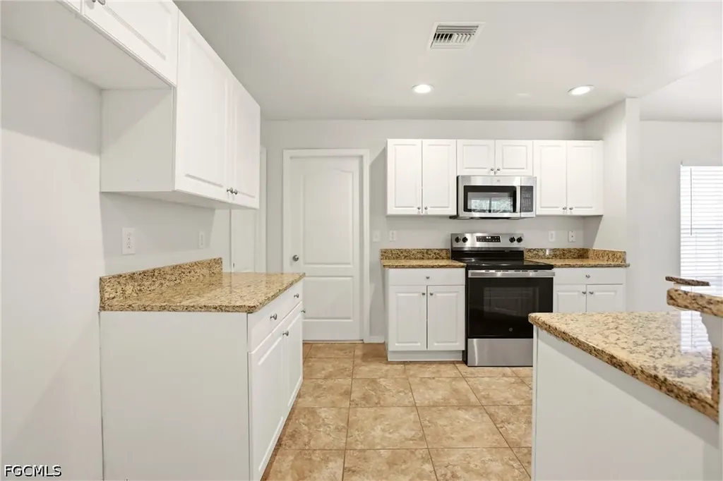1036 Belmont Street E Lehigh Acres FL 33974