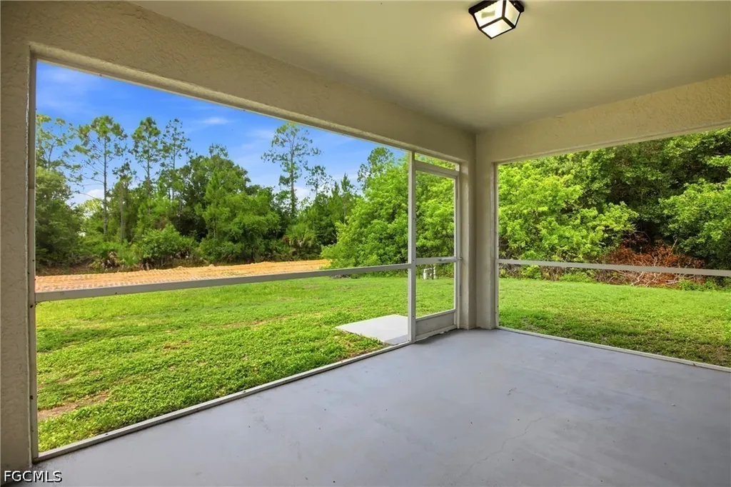 1036 Belmont Street E Lehigh Acres FL 33974