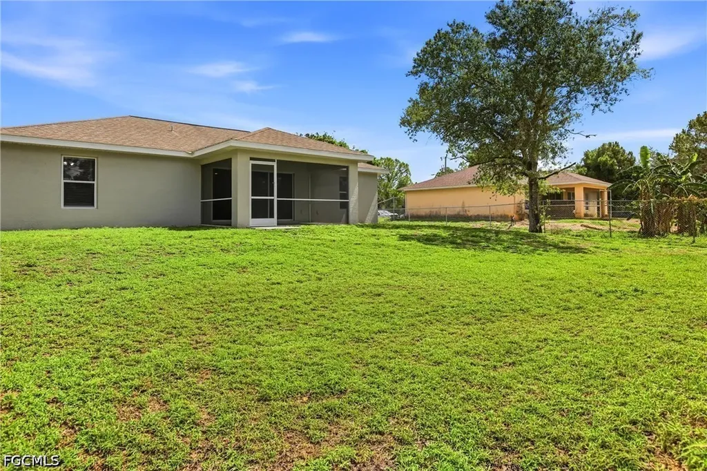 1036 Belmont Street E Lehigh Acres FL 33974