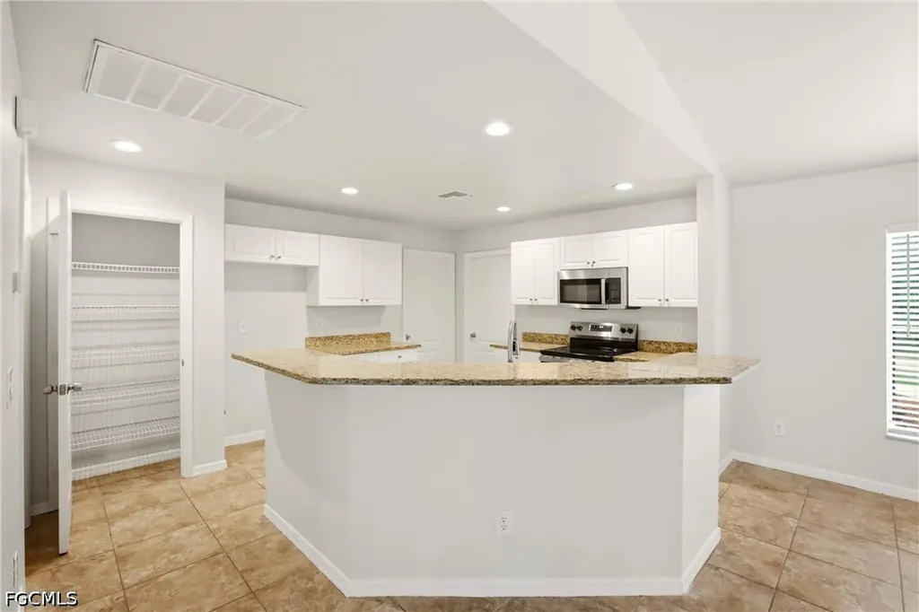 1036 Belmont Street E Lehigh Acres FL 33974