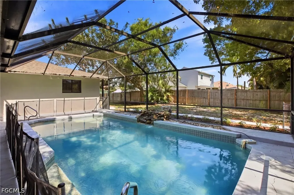 8486 Garden Road Fort Myers FL 33967